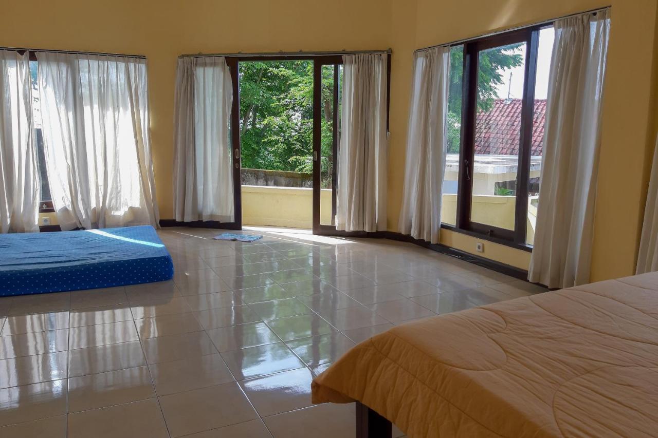 Oyo 3070 Villa Lovina Eco Lodge Экстерьер фото
