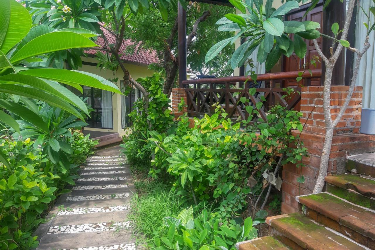 Oyo 3070 Villa Lovina Eco Lodge Экстерьер фото