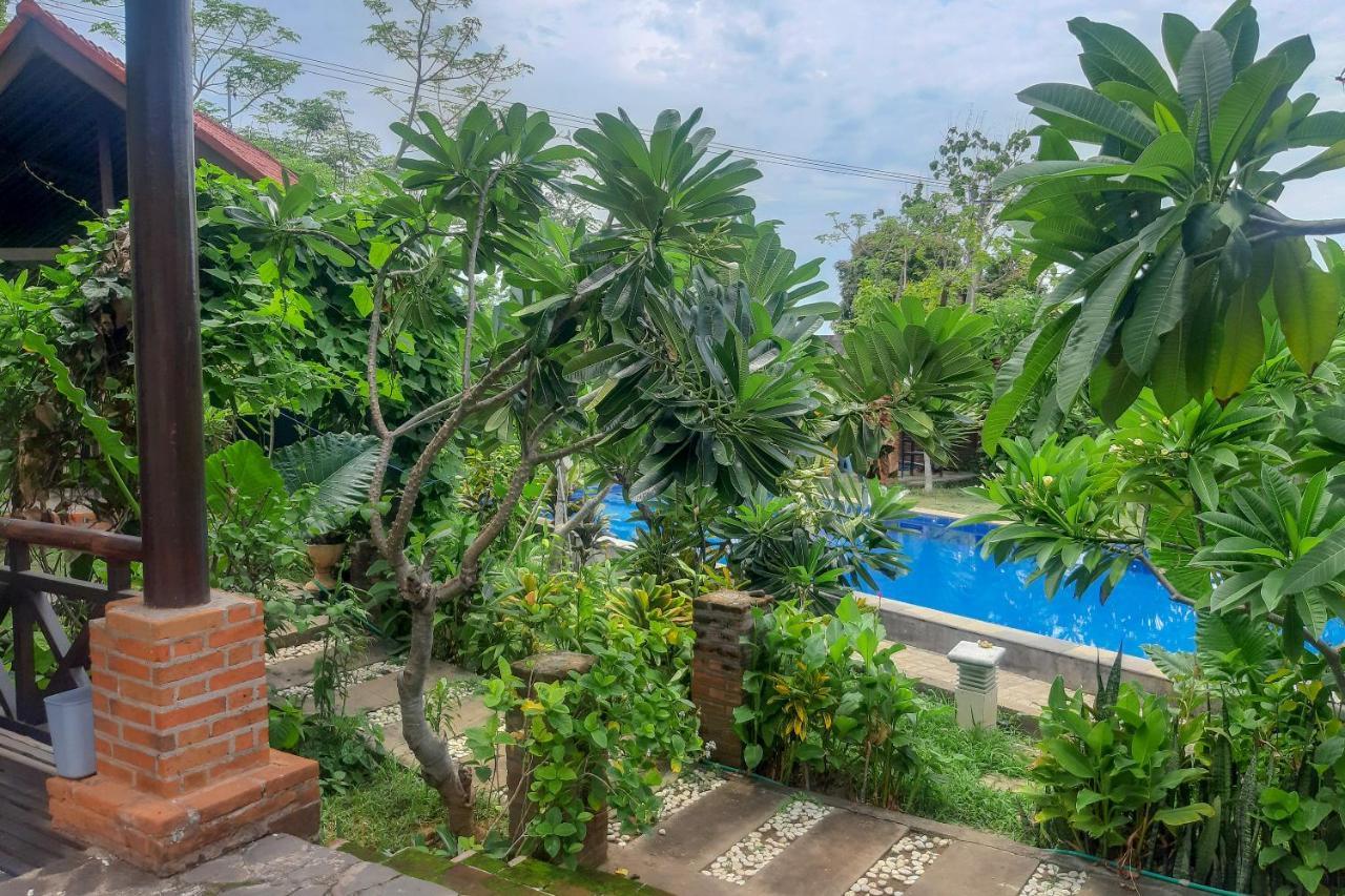 Oyo 3070 Villa Lovina Eco Lodge Экстерьер фото